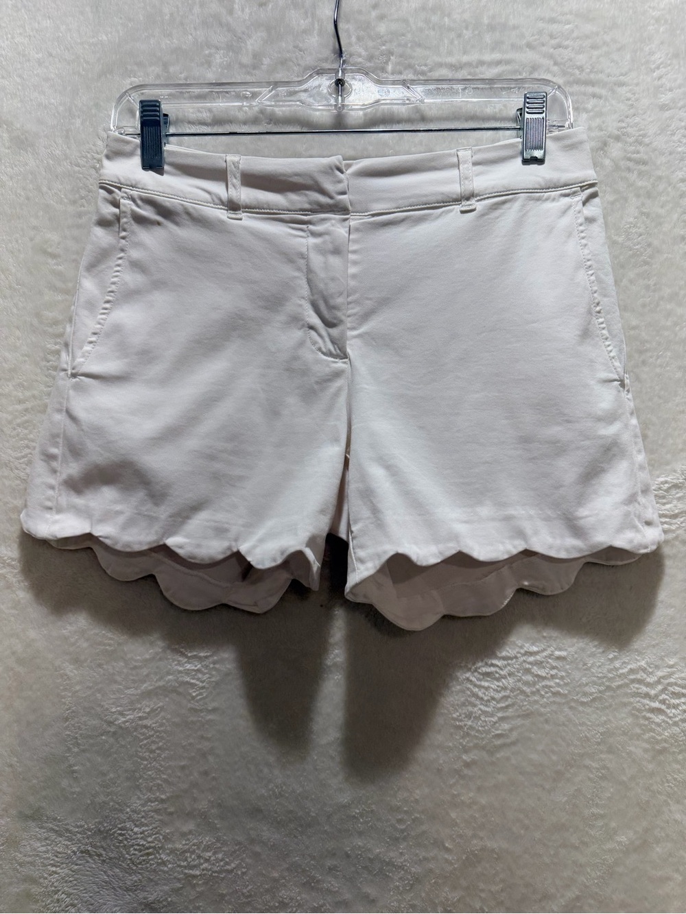 J. McLaughlin Scallop Hem Shorts Petal Pockets Stretch White 2 - Picture 6 of 10